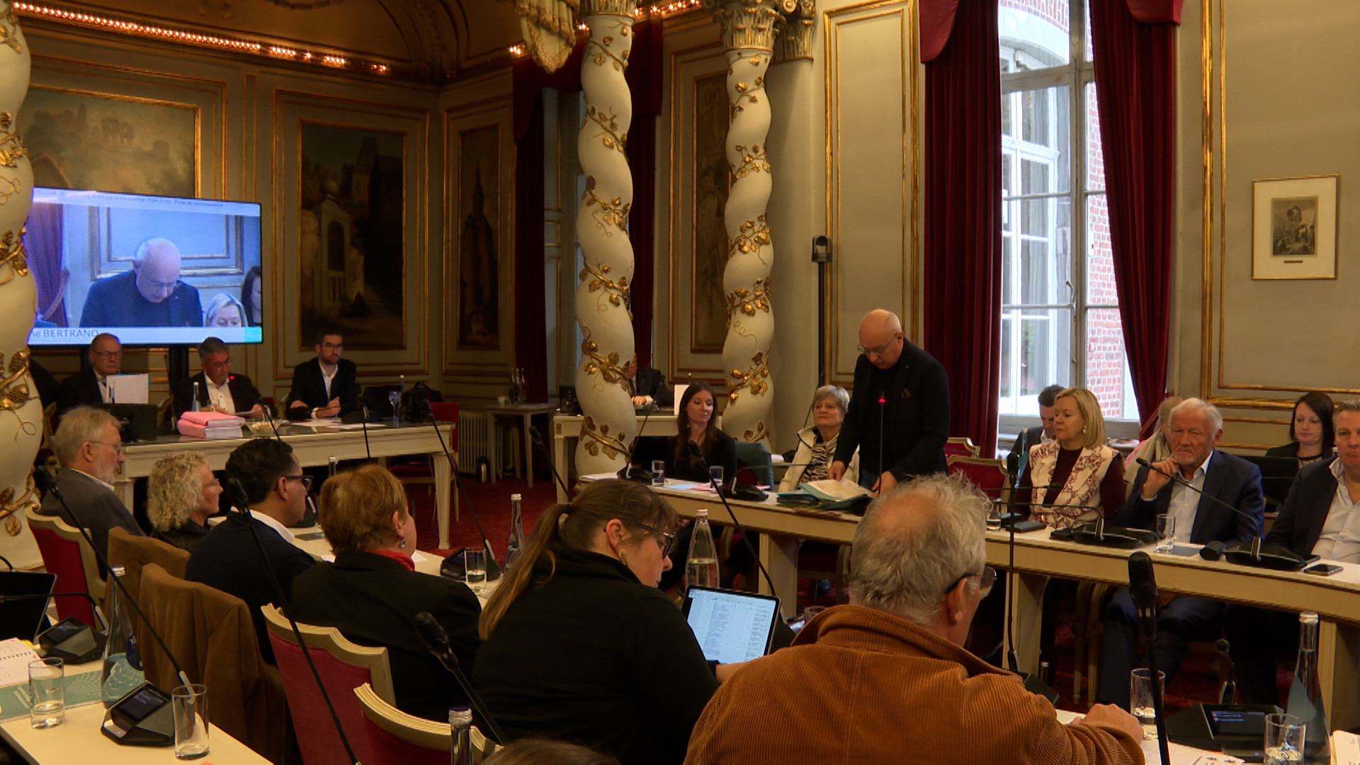 Conseil provincial : un PST et un bas de laine qui font débat