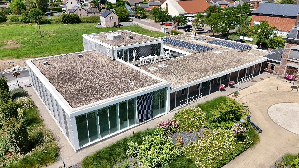 Éghezée adopte un budget 2026 sous le signe de la prudence et de l’investissement, entre gestion saine et débats politiques