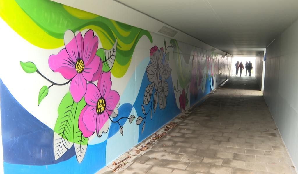 Des fresques dans les couloirs sous voies de la SNCB