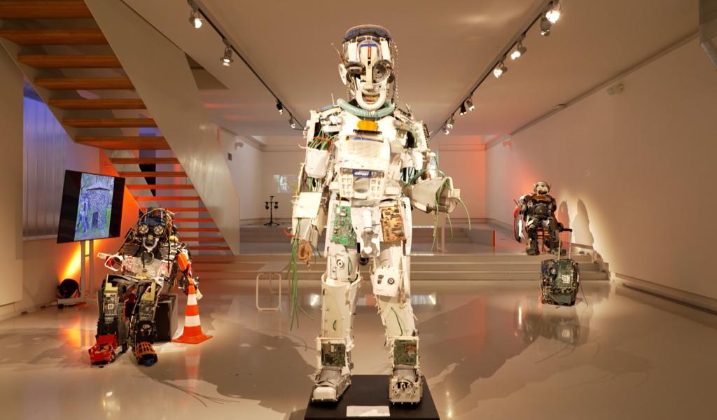 Precy Numbi, un artiste qui se réclame d'une esthétique éco-futuriste