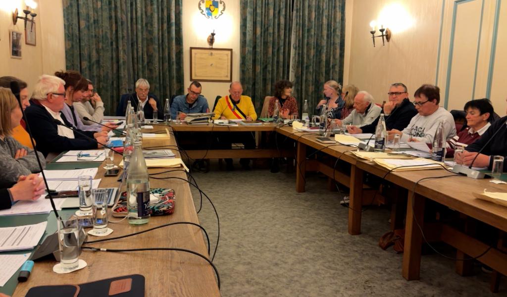 Budget communal 2026 : Couvin mise sur l’équilibre et des investissements ciblés