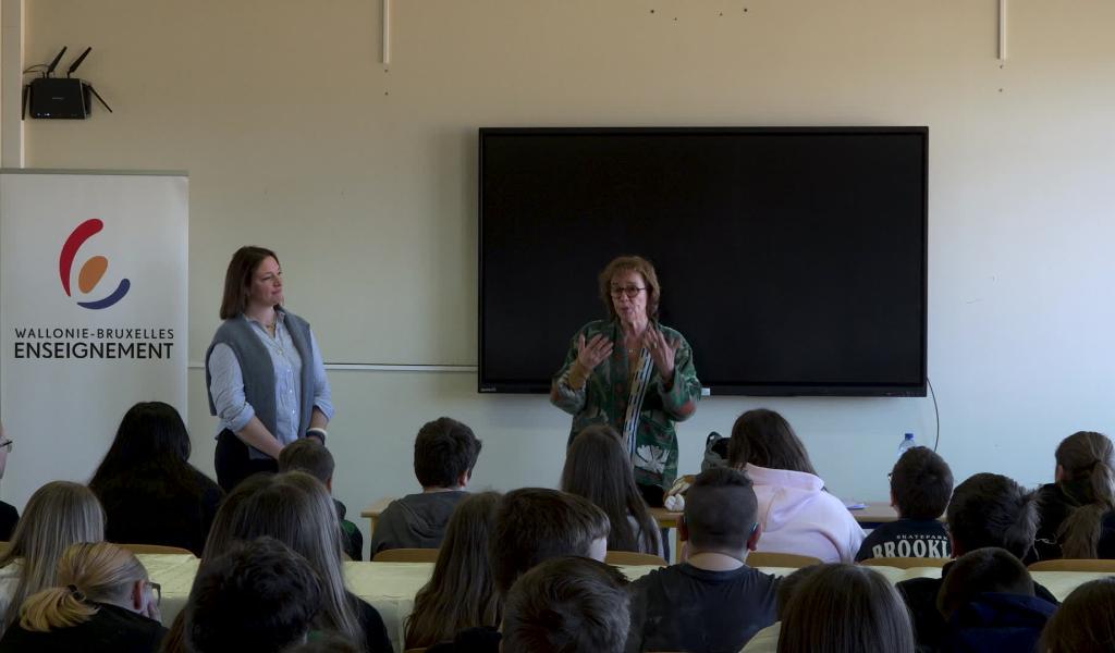 Le métier de reporter de guerre expliqué aux enfants