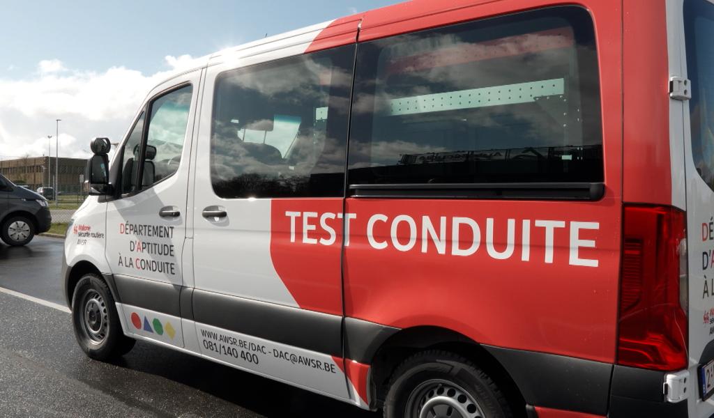 Namur : Une voiture adaptée aux PMR pour passer tests d'aptitude et permis de conduire