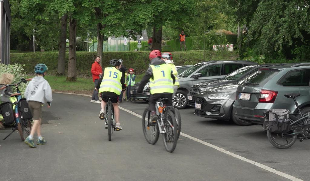 À vélo vers mon école : les élèves de l’école communale de Haillot passent leur brevet du cycliste