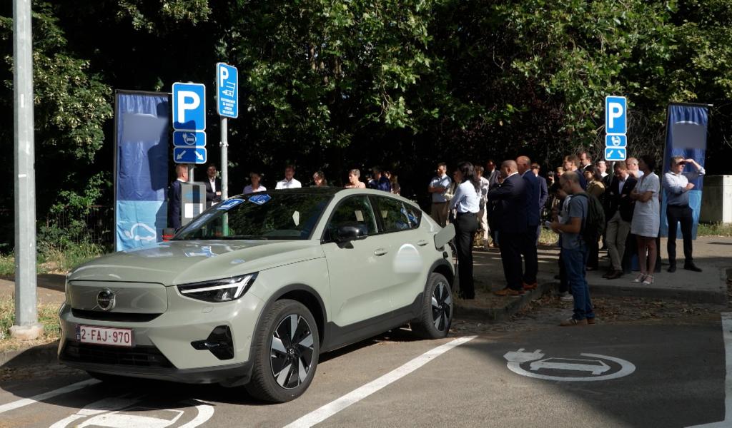 Mobilité: nouvelles bornes de recharges publiques inaugurées à Namur