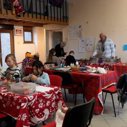 Philippeville : des ateliers créatifs pour préparer la Grande fête de Noël solidaire