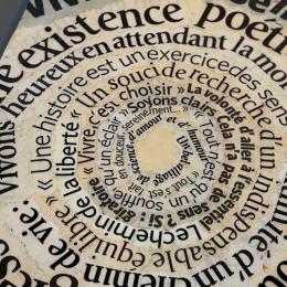 Viroinval/Couvin - Le Musée du Petit Format d’Art Contemporain fait dialoguer poésie et art