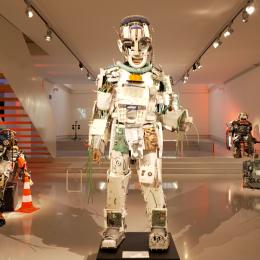 Precy Numbi, un artiste qui se réclame d'une esthétique éco-futuriste