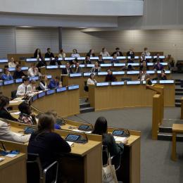 Parlement Jeunesse Wallonie-Bruxelles : les jeunes prennent la place des députés
