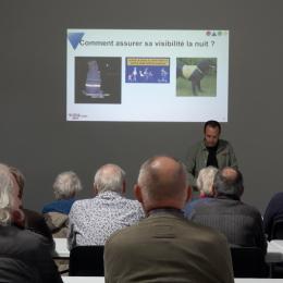 Code de la route: une remise à niveau pour les aînés