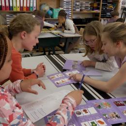 Éducation financière: des enfants apprennent à gérer leurs pépettes!