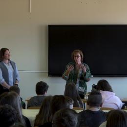 Le métier de reporter de guerre expliqué aux enfants