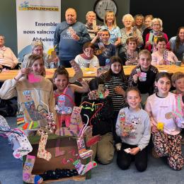 À Éghezée, des chaussettes contre Alzheimer tricotent du lien entre générations