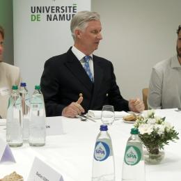 Namur : le Roi à la rencontre des futurs enseignants