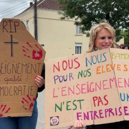 À Philippeville, les enseignants des deux écoles se mobilisent avant le vote sur l’enseignement