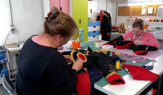 Notre folklore privé de costumes : la ministre réagit