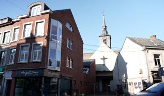 À vendre: église dans quartier résidentiel