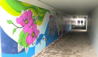 Des fresques dans les couloirs sous voies de la SNCB