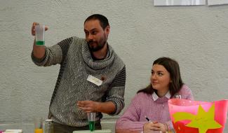 Les professionnels de la jeunesse se partagent les bons outils pour gérer les addictions.