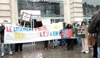 Une mobilisation aux slogans ironiques pour les sans chez-soi