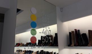 Soldes d'hiver 2026 : derniers préparatifs pour les commerçants
