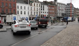 Gare de Namur: les chauffeurs de taxis se plaignent du manque de places