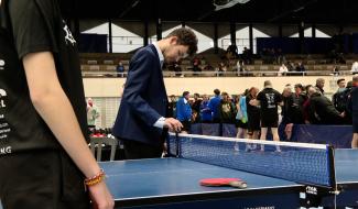 Tennis de table : un jeune arbitre officiel et pas mal de vétérans à Tabora pour les championnats provinciaux