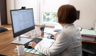 De plus en plus de femmes se lancent dans l'entrepreneuriat mais il subsiste des freins importants