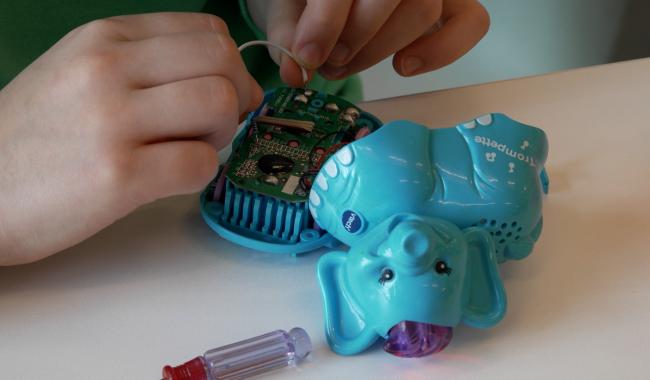 Atelier de circuit bending: la grande bidouille au Delta