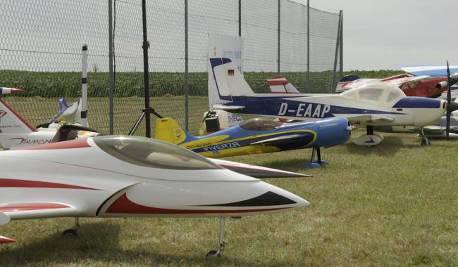 Aéromodélisme : l'art de piloter des miniatures