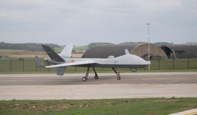 Florennes : la Défense présente son nouveau drone MQ-9B, bijou technologique de surveillance