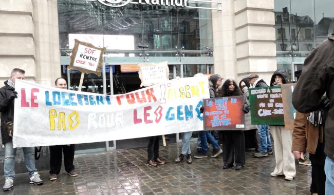 Une mobilisation aux slogans ironiques pour les sans chez-soi