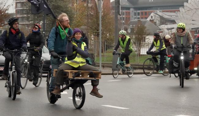 Grève nationale: Commune Colère ralentit le Grognon