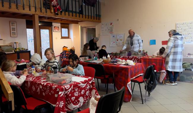 Philippeville : des ateliers créatifs pour préparer la Grande fête de Noël solidaire