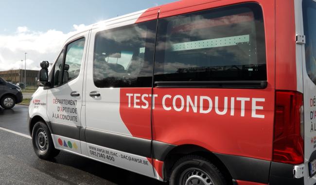 Namur : Une voiture adaptée aux PMR pour passer tests d'aptitude et permis de conduire
