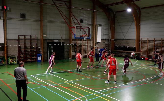 Maillen triomphe dans le match de la peur