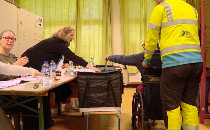 Voter lorsque l'on est une personne à mobilité réduite, c'est possible...