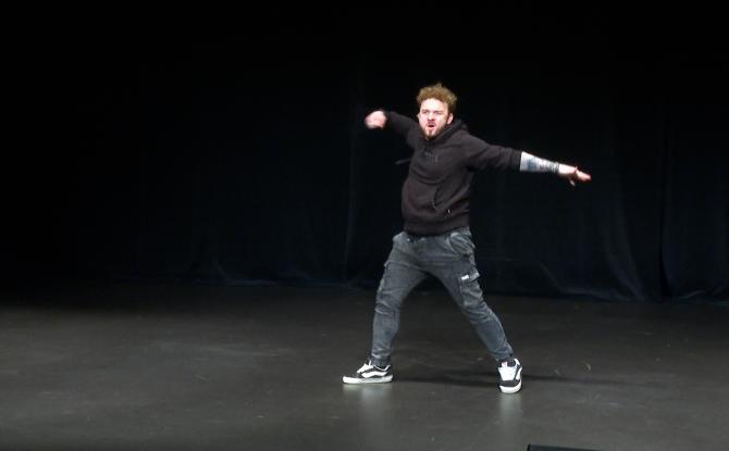 Loris Ratti : de la Basse-Sambre à la scène internationale, un danseur en pleine ascension