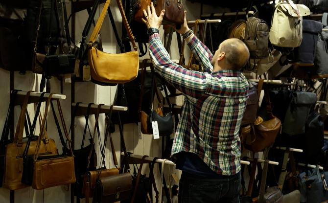 Soldes: seul un commerçant sur dix espère vendre plus par rapport à une période "normale"