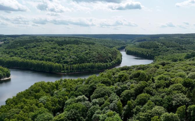 À l'air libre : balade au fil de l'eau, de Couvin à Doische