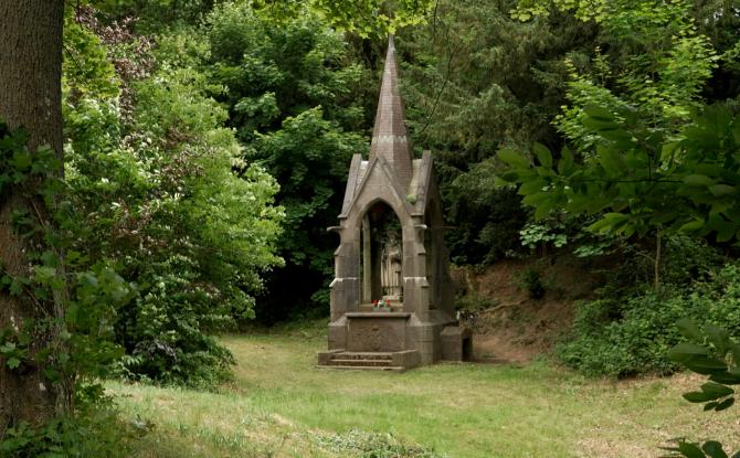 Lieux insolites du Namurois (4) : la chapelle Sainte-Renelde à Floreffe