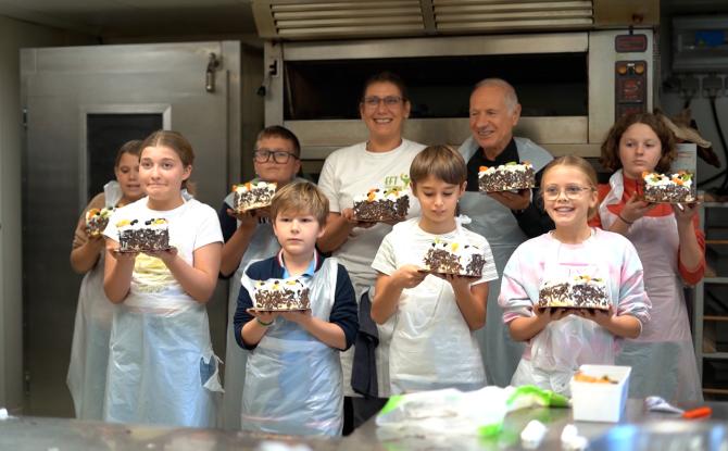 Pour ces sept enfants, c'était la cerise sur le gâteau !