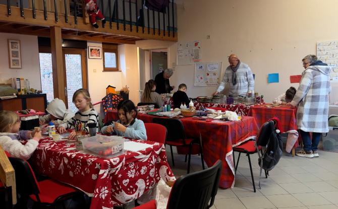 Philippeville : des ateliers créatifs pour préparer la Grande fête de Noël solidaire