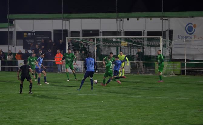 D1 acff : Meux chute sur l'obstacle rochefortois