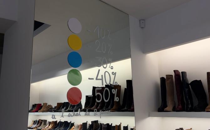 Soldes d'hiver 2026 : derniers préparatifs pour les commerçants