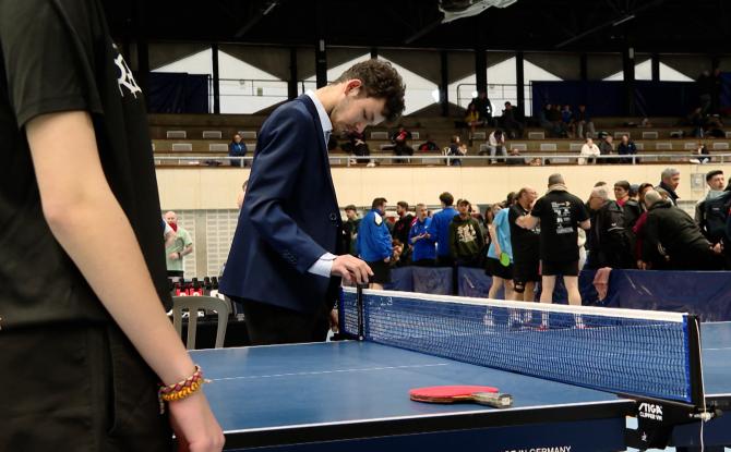 Tennis de table : un jeune arbitre officiel et pas mal de vétérans à Tabora pour les championnats provinciaux
