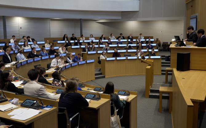 Parlement Jeunesse Wallonie-Bruxelles : les jeunes prennent la place des députés