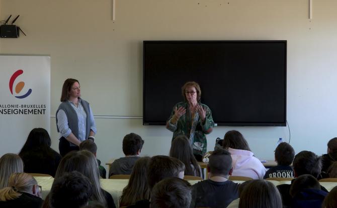 Le métier de reporter de guerre expliqué aux enfants