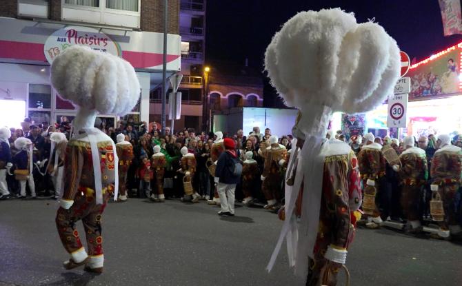 Carnaval de Tamines : les gilles et pierrots du Petit B fêtent leurs 50 ans