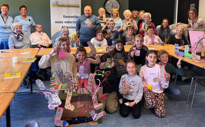 À Éghezée, des chaussettes contre Alzheimer tricotent du lien entre générations